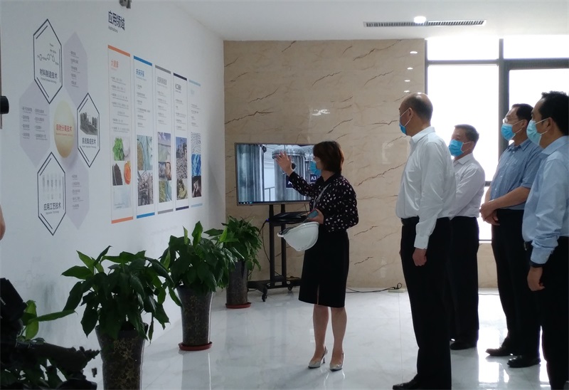 陜西省省長劉國中、西安市市長李明遠一行調研高陵藍曉產業園 陜西省省長劉國中、西安市市長李明遠一行調研高陵藍曉產業園