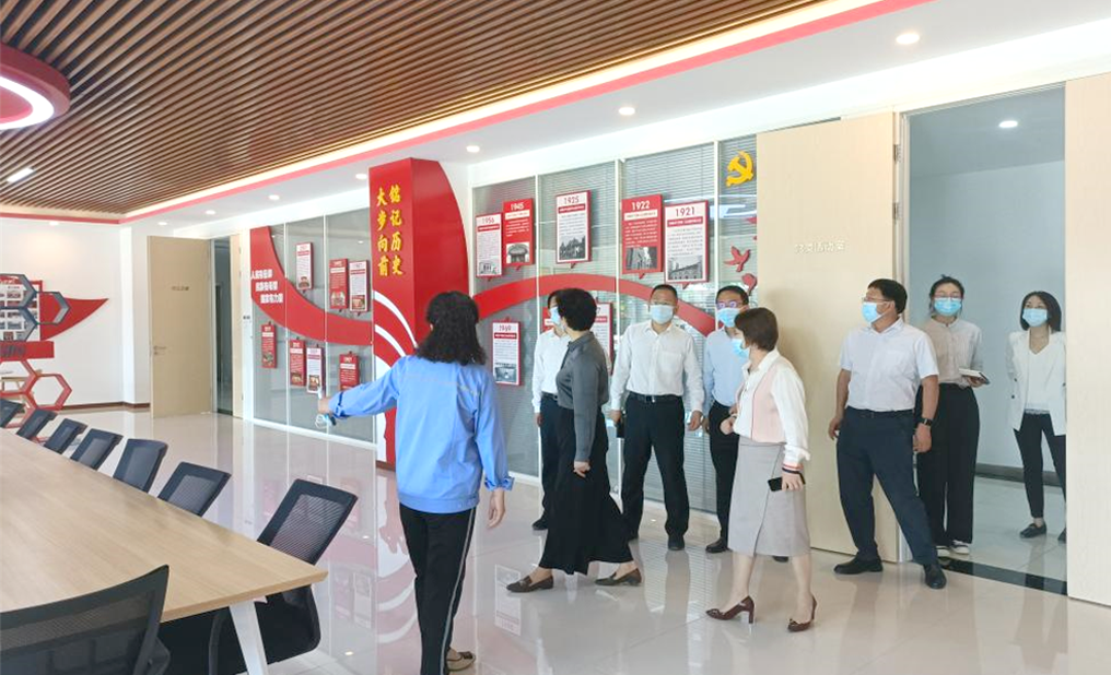 西安市委副書(shū)記趙璟一行調(diào)研高陵藍(lán)曉產(chǎn)業(yè)園