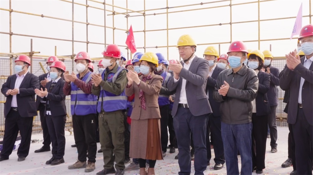 熱烈祝賀藍曉科技高新二期大樓封頂儀式圓滿完成