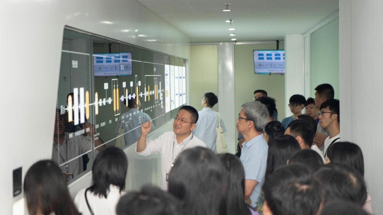 澳門歷史教師國情研修班蒞臨藍曉科技參觀考察 澳門歷史教師國情研修班蒞臨藍曉科技參觀考察