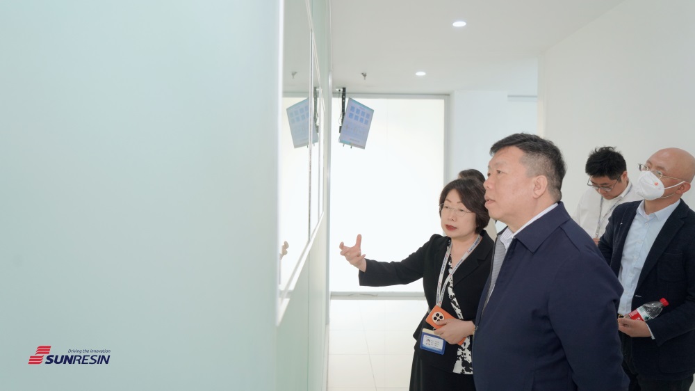 中國上市公司協會黨委書記柳磊一行蒞臨藍曉科技調研指導